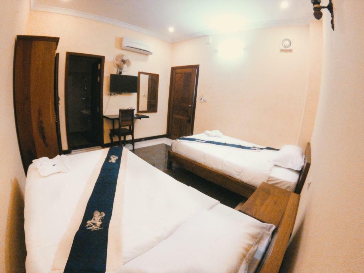 Latinos Hostel Siem Reap Extérieur photo
